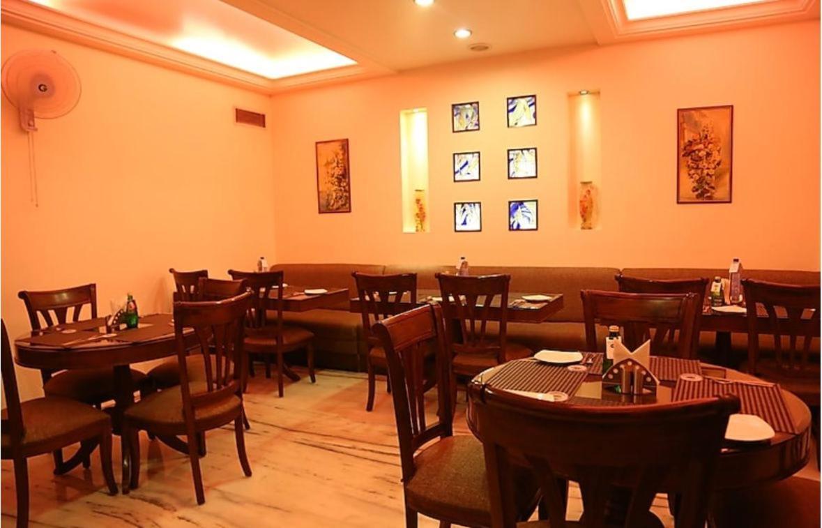 Hotel Florence Inn, Karol Bagh, New Delhi, 2 Min From Metro Екстериор снимка