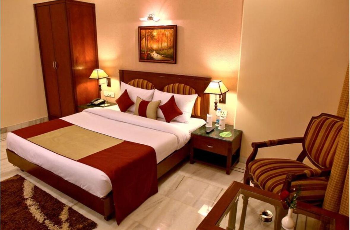 Hotel Florence Inn, Karol Bagh, New Delhi, 2 Min From Metro Екстериор снимка
