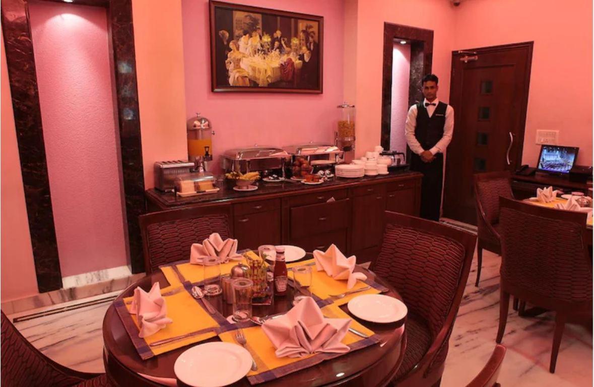 Hotel Florence Inn, Karol Bagh, New Delhi, 2 Min From Metro Екстериор снимка